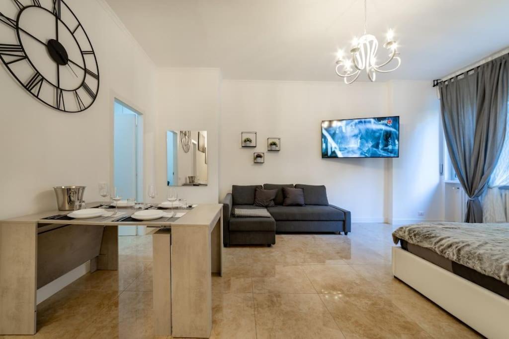 San Babila - Luxury Milanese Apartment Luaran gambar